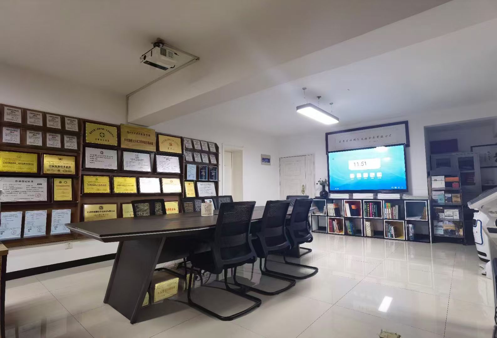 �k���h(hu��n)��